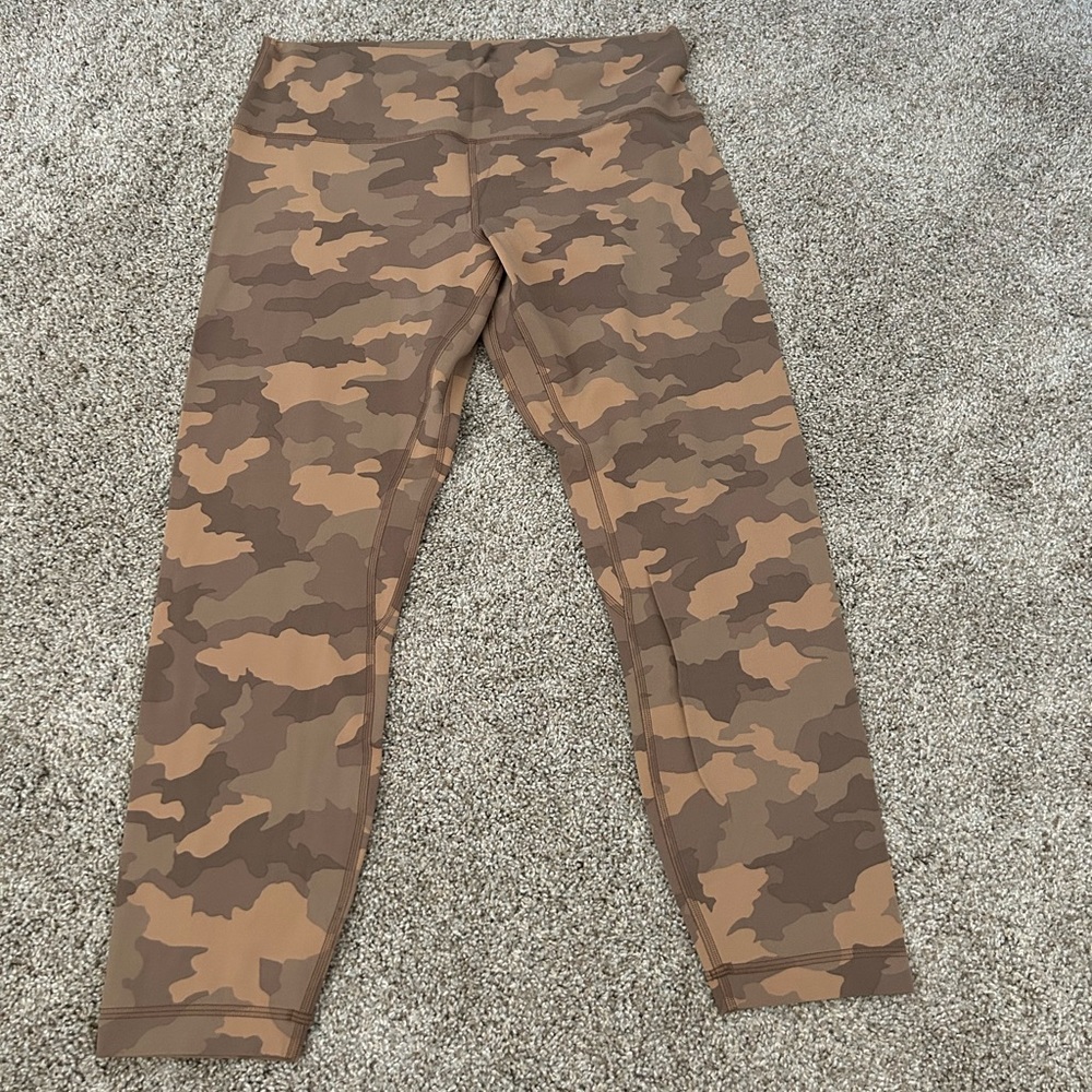 NWOT Tan camo lulu lemon align 25 inch leggings!